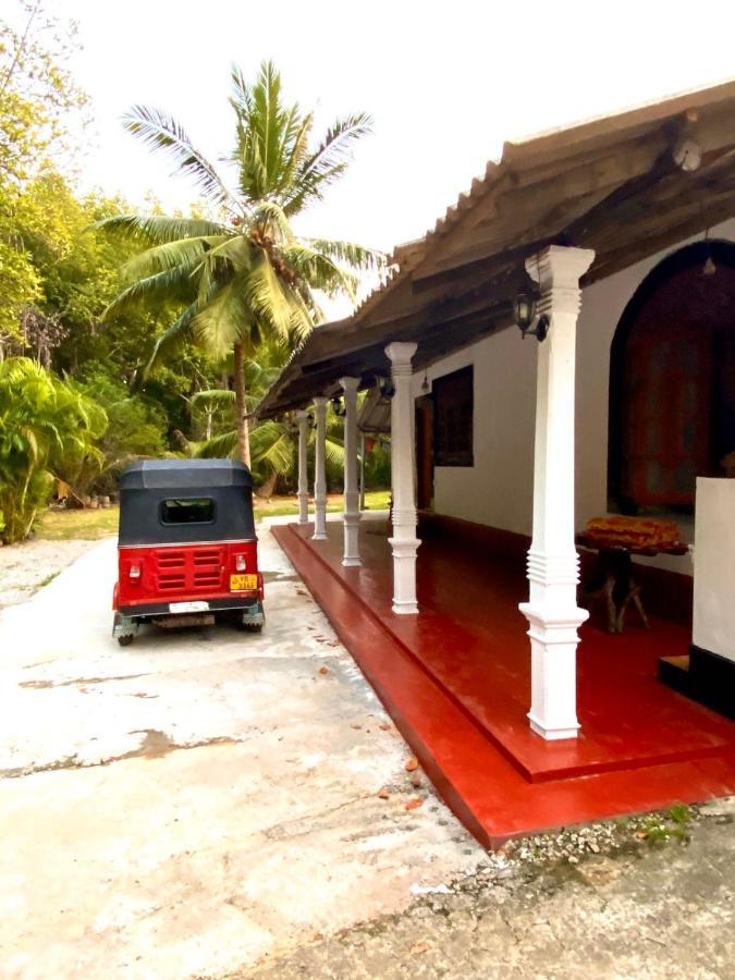Moragalla Dilu Villa ベールワラ エクステリア 写真